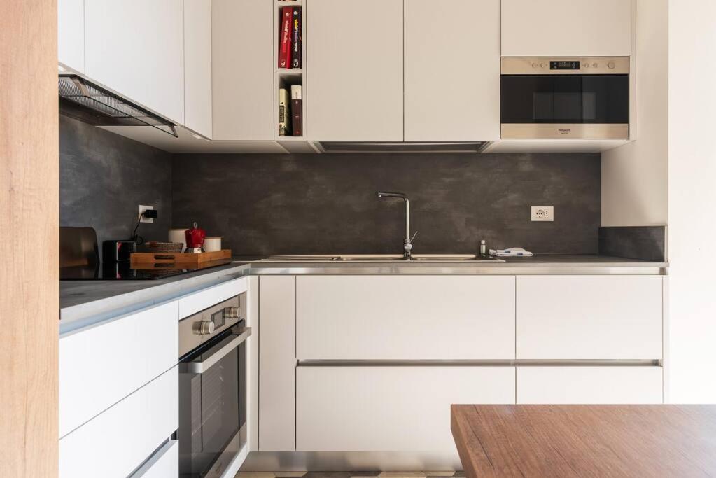 Elegante Bilocale San Calocero Apartment Milan Exterior photo